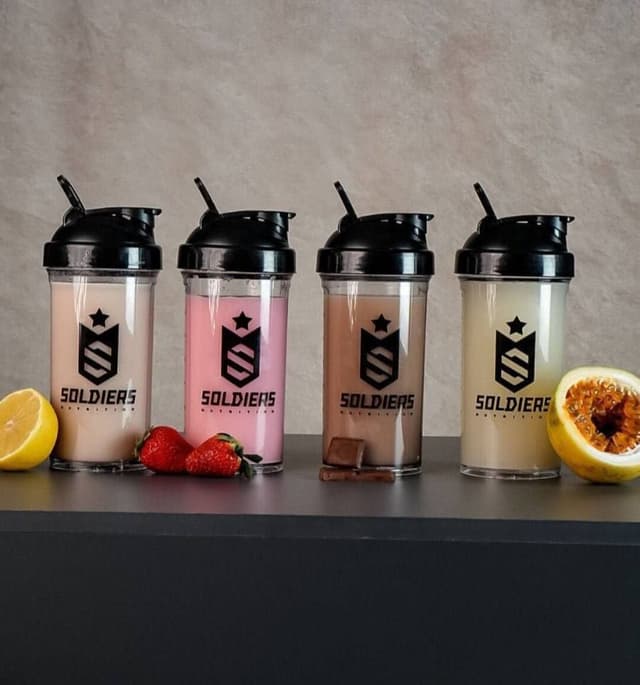 Imagem de Coqueteleira Slim Transparente 600ml na loja Mercado Livre