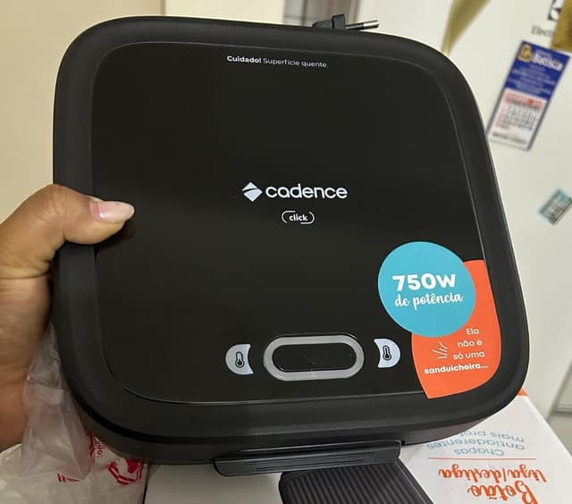 Imagem de Sanduicheira Elétrica Cadence Click 220v na loja Amazon